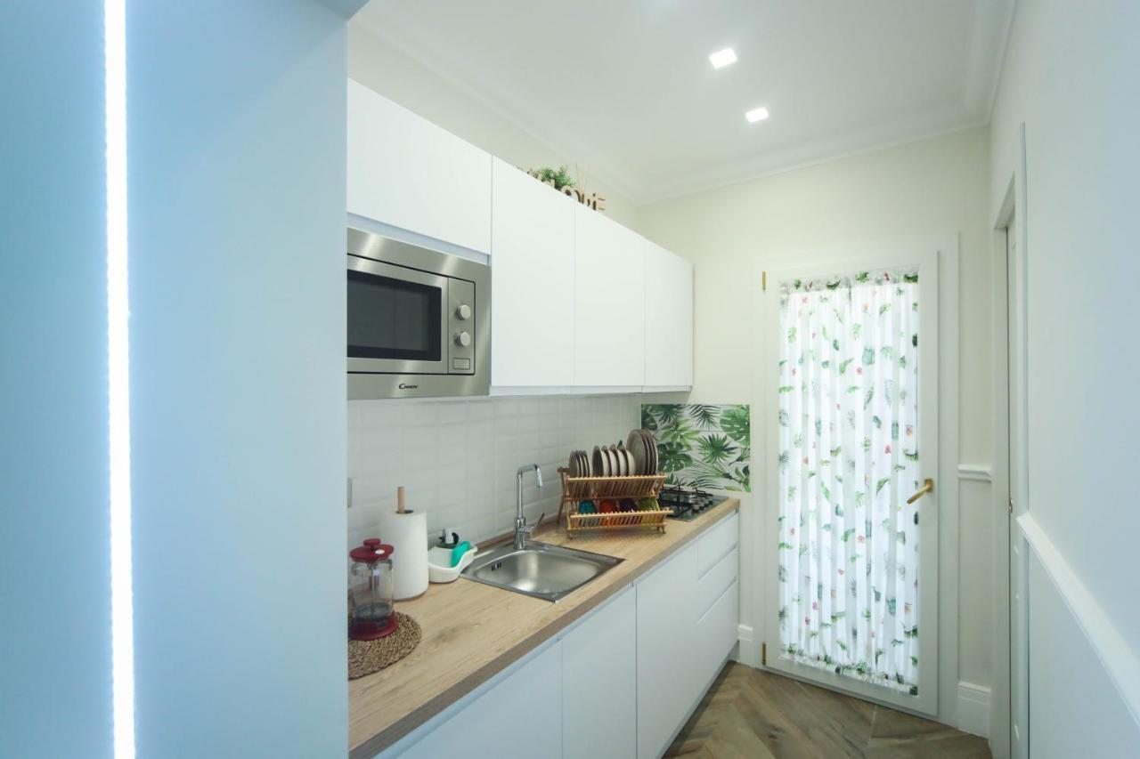 Lucrezia'S Home Кастелламмаре-ди-Стабия Экстерьер фото